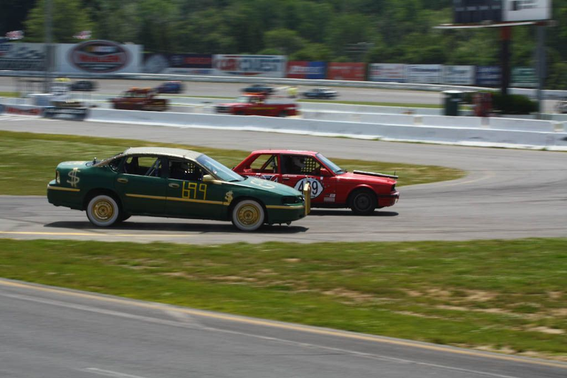 Illustration for article titled The 24 Hours Of LeMons New England 2009 Über Gallery, Part 4